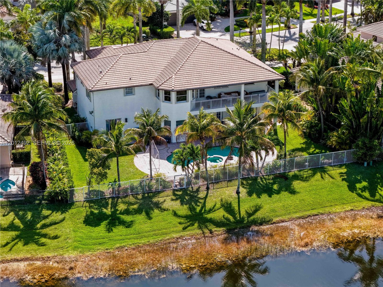 1422 Victoria Isle Dr