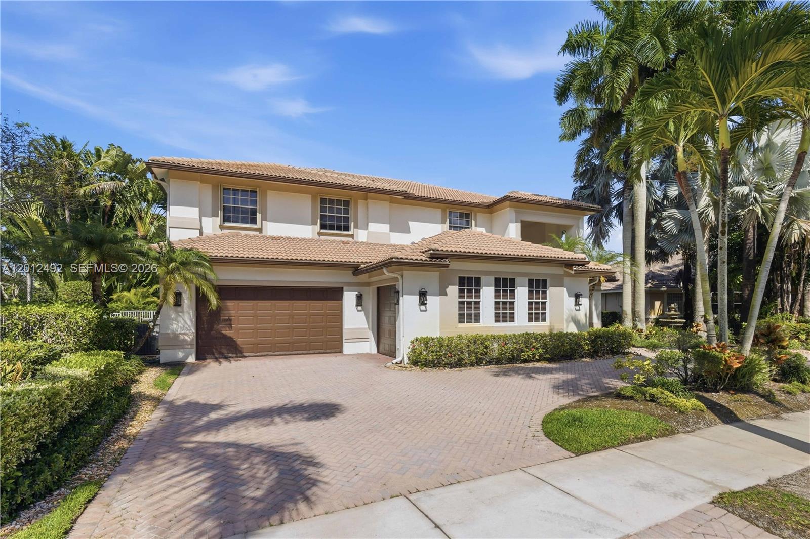 1422 Victoria Isle Dr