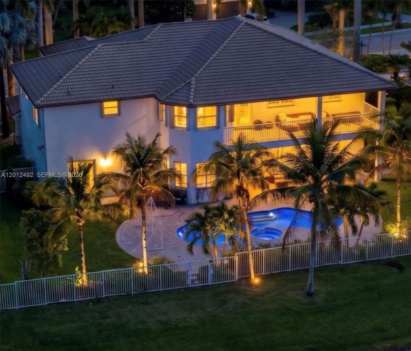 1422 Victoria Isle Dr