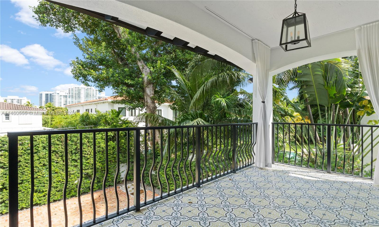 BEACH VIEW ADDN - Residential