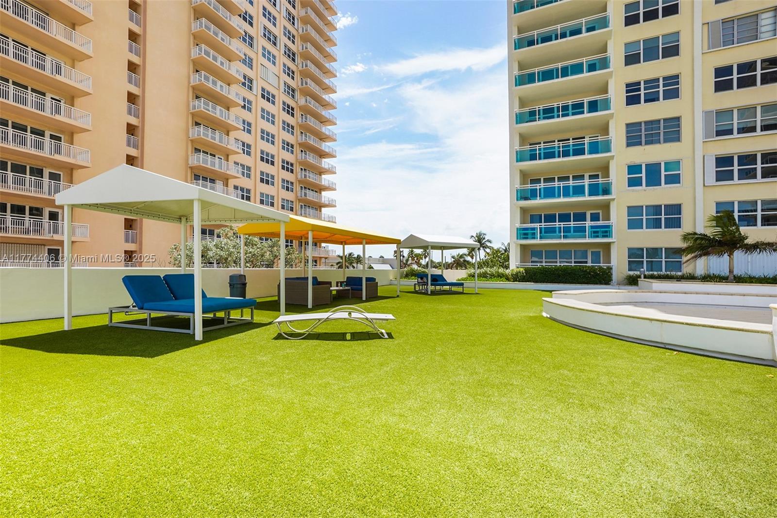 PLAYA DEL MAR CONDO - Residential