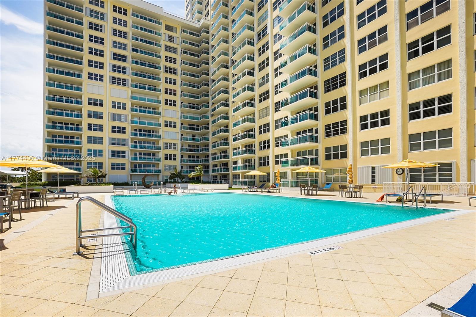 PLAYA DEL MAR CONDO - Residential