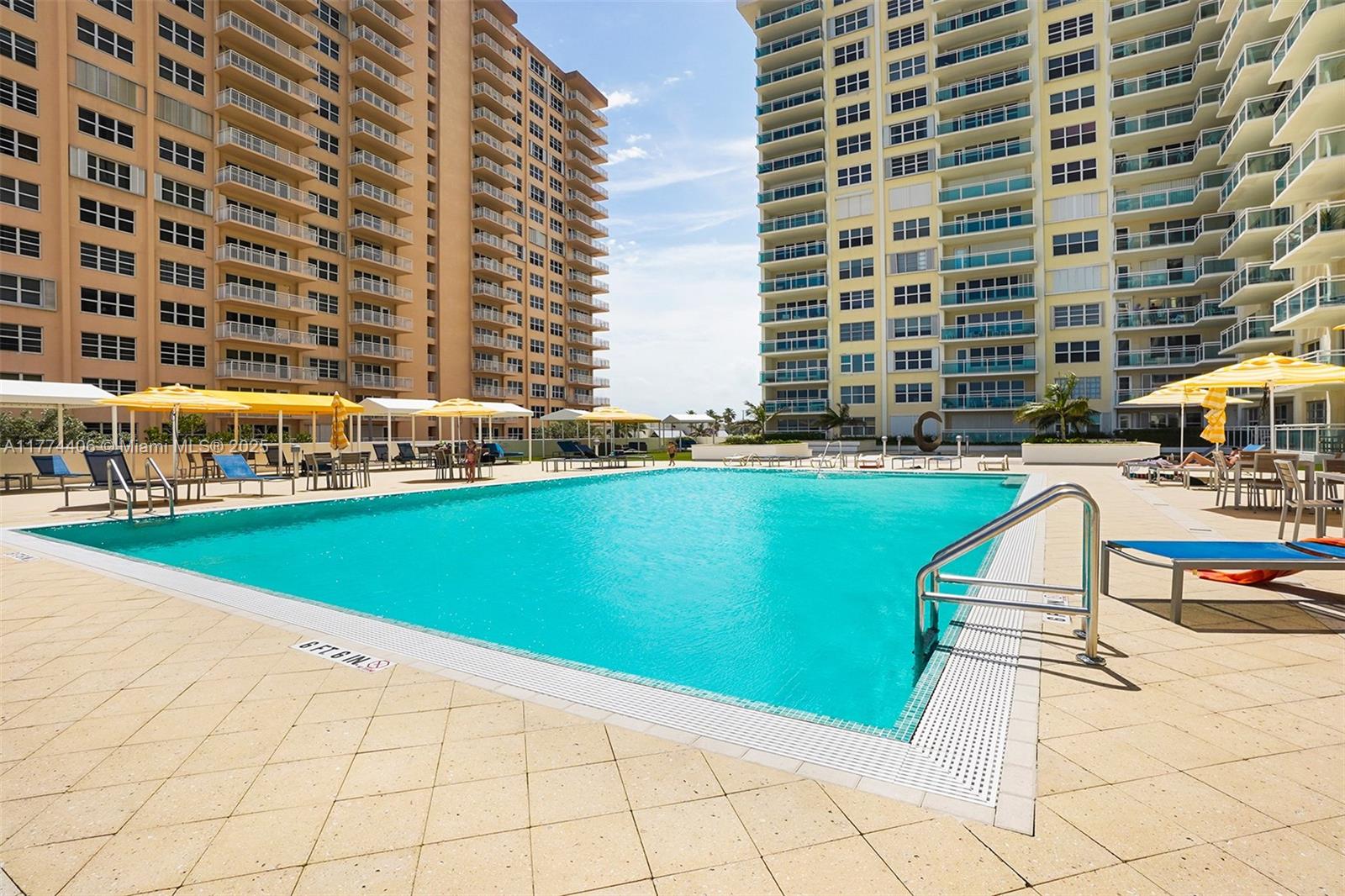 PLAYA DEL MAR CONDO - Residential