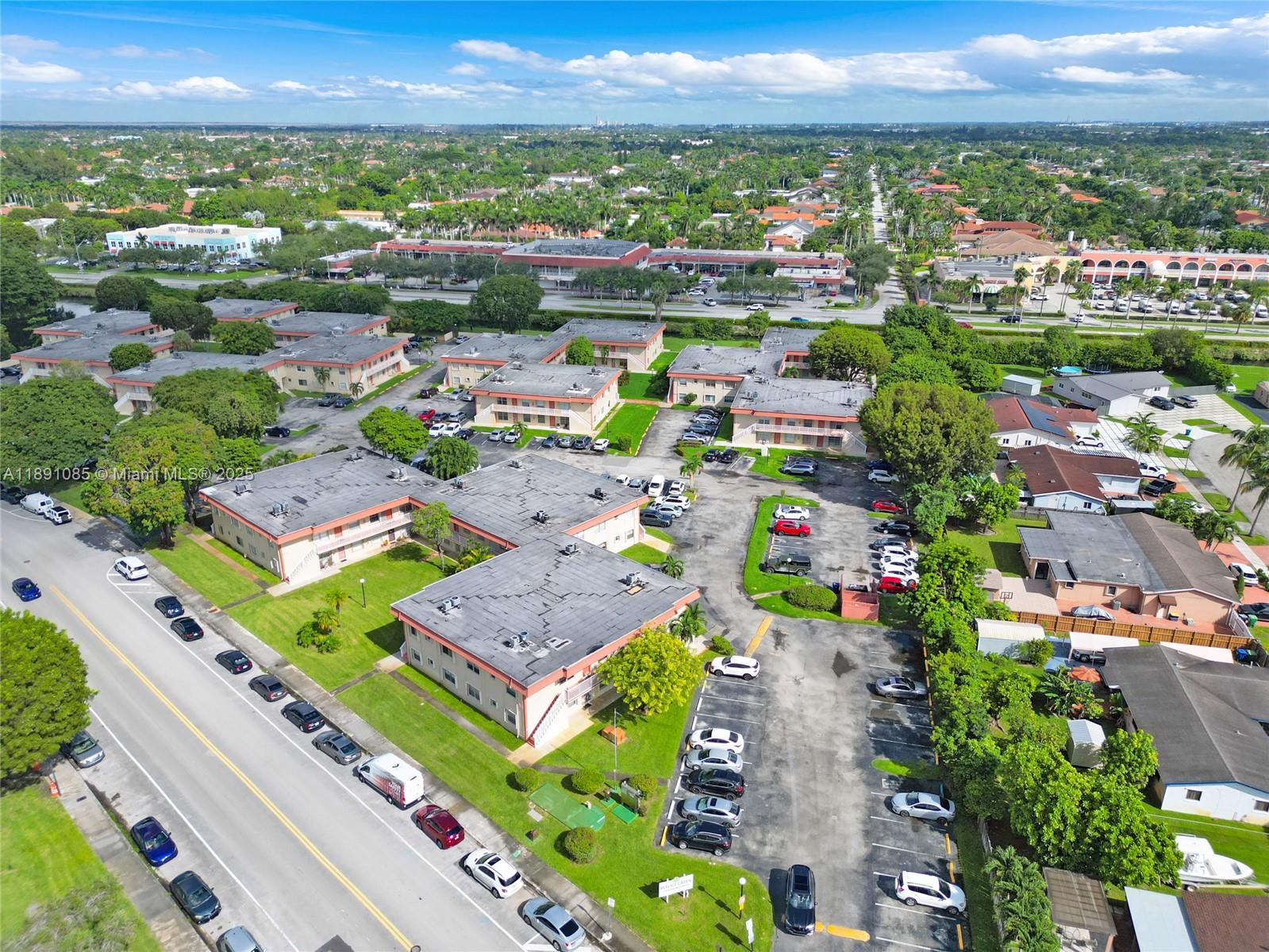 ROYALE GREEN CONDO 3 - Residential
