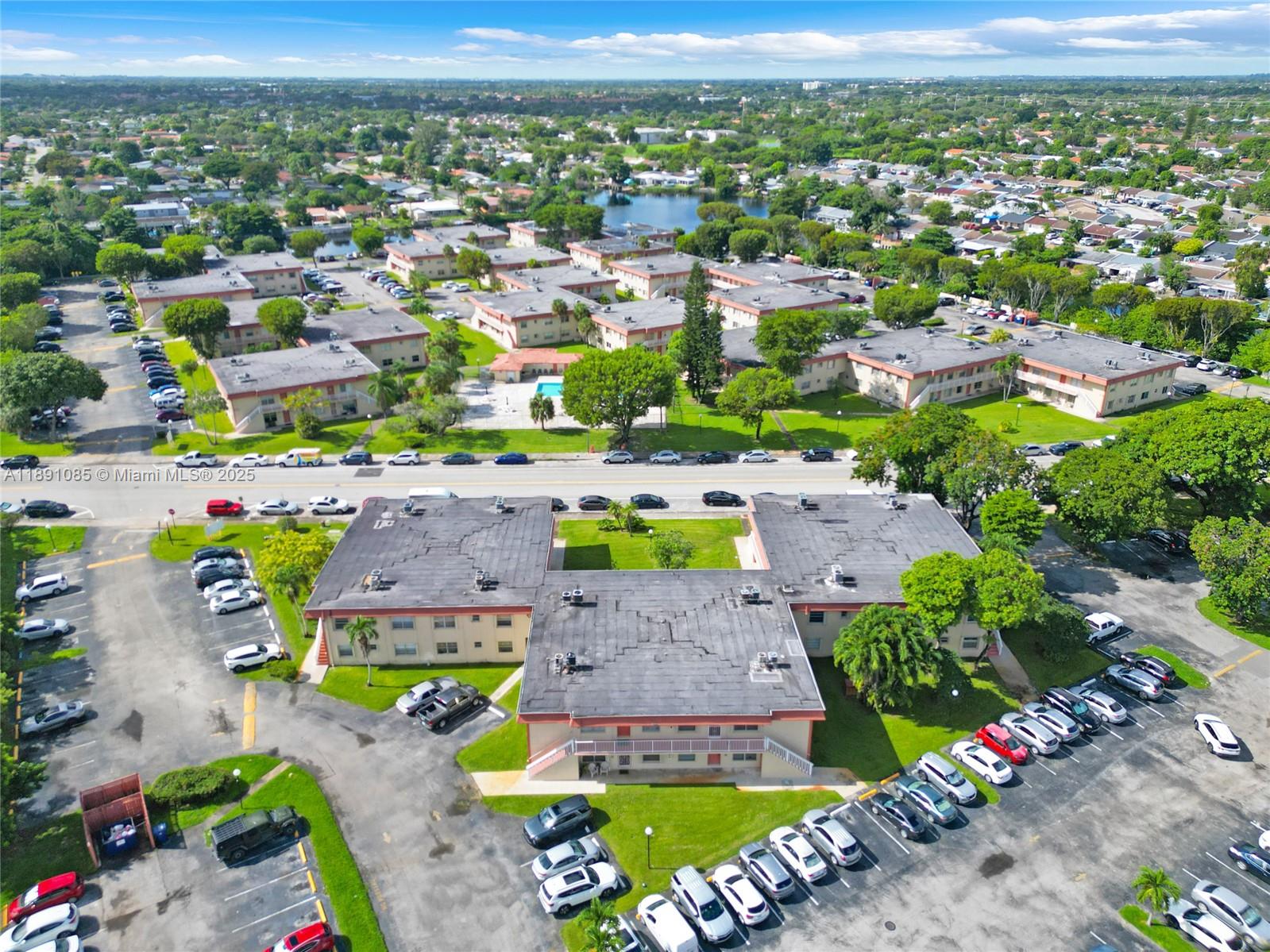 ROYALE GREEN CONDO 3 - Residential