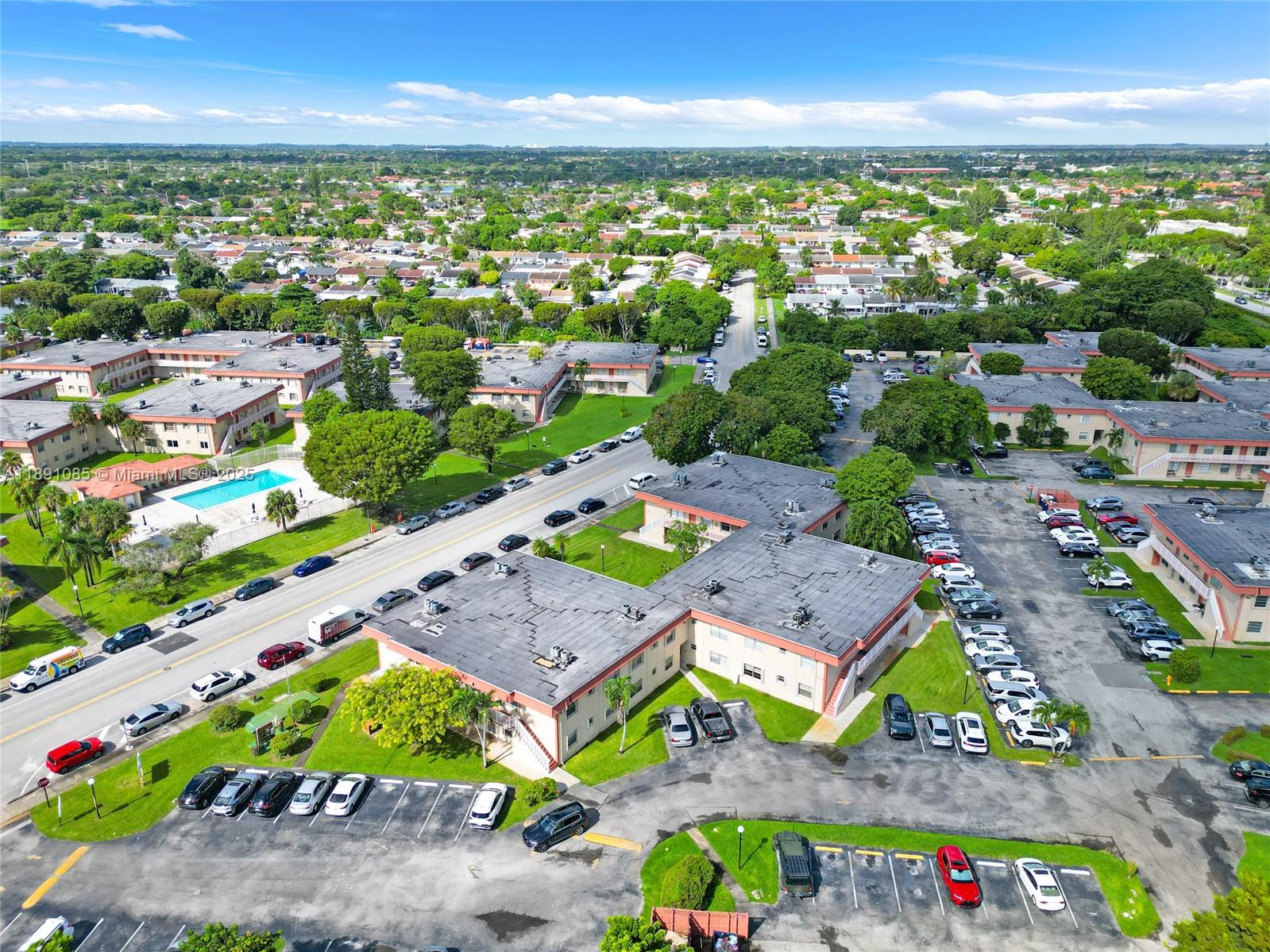 ROYALE GREEN CONDO 3 - Residential