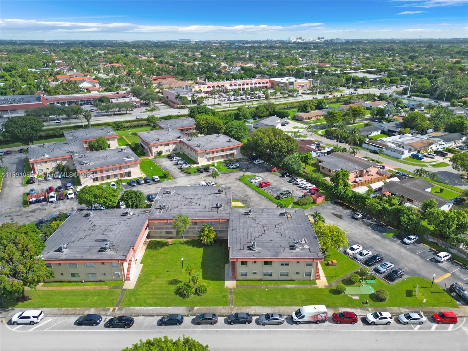 ROYALE GREEN CONDO 3 - Residential