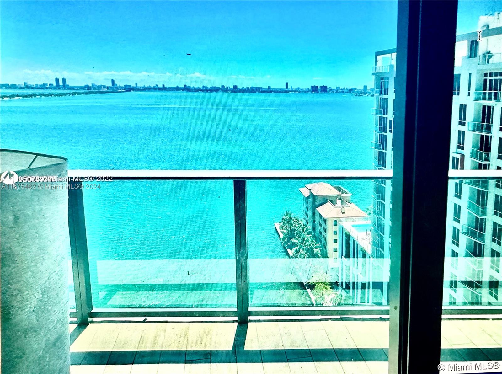 ICON BAY CONDO - Residential