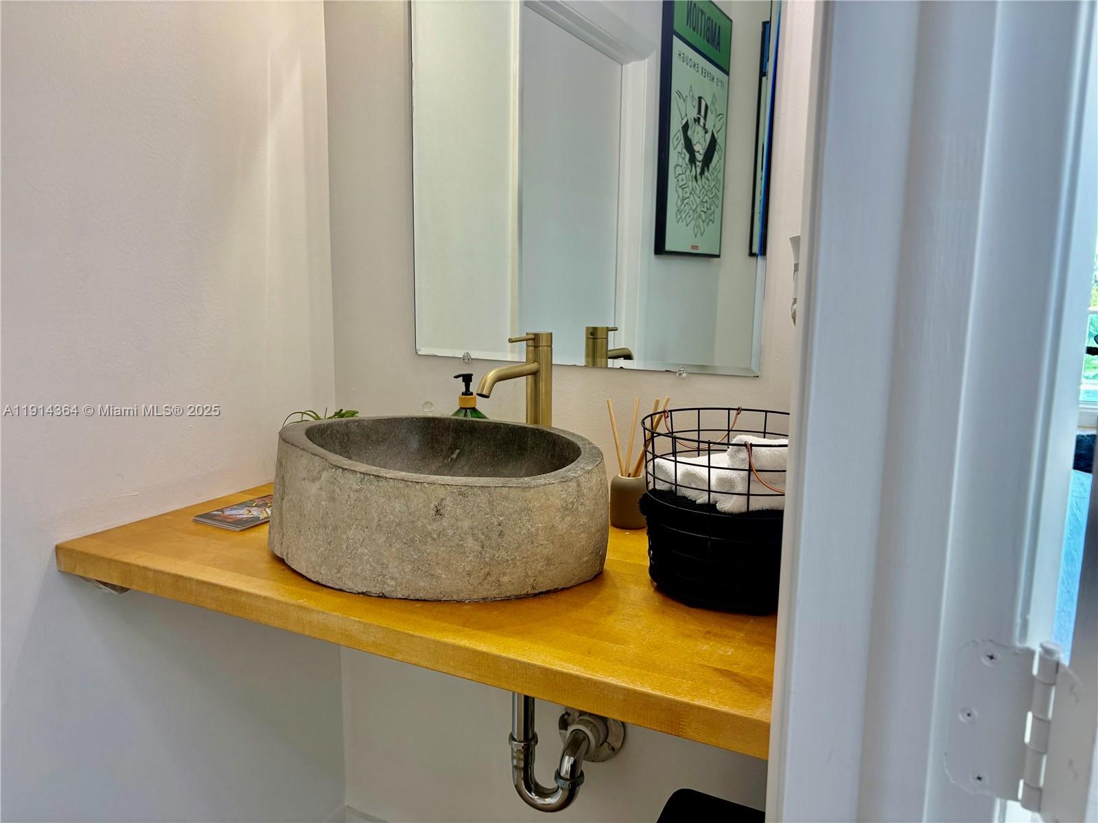 1800 CLUB CONDO - Residential