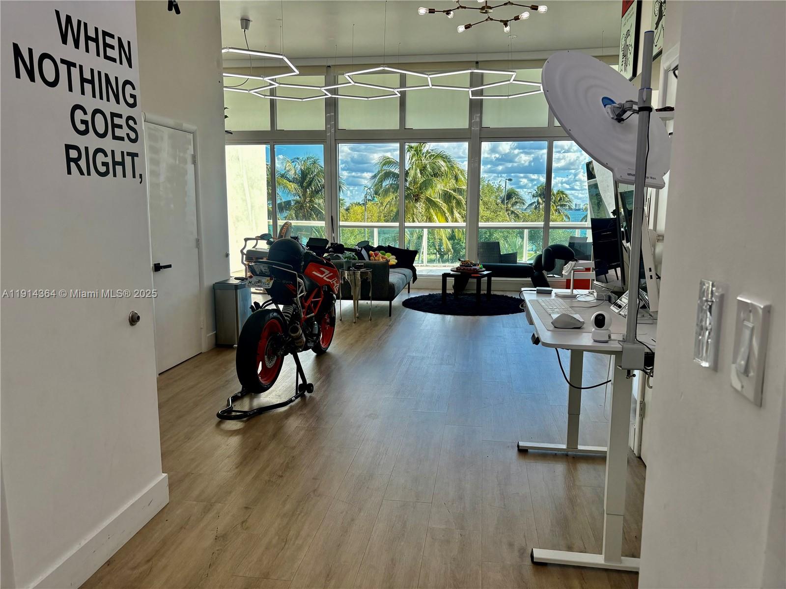 1800 N Bayshore Dr 306