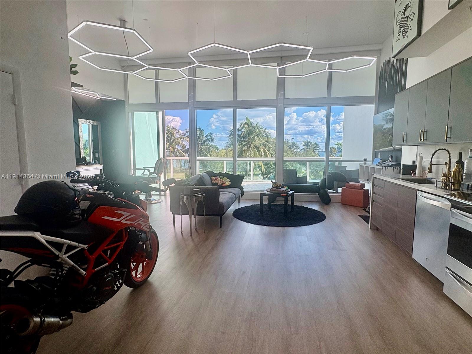 1800 CLUB CONDO - Residential