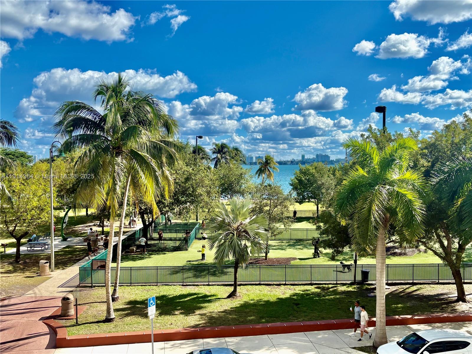 1800 CLUB CONDO - Residential