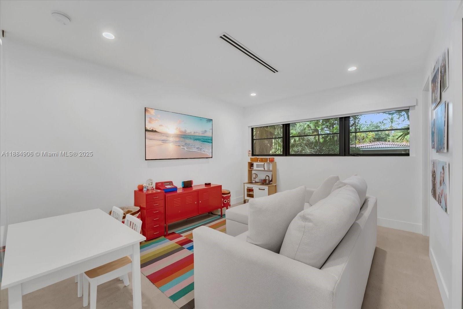 CORAL GABLES BILTMORE SEC - Residential
