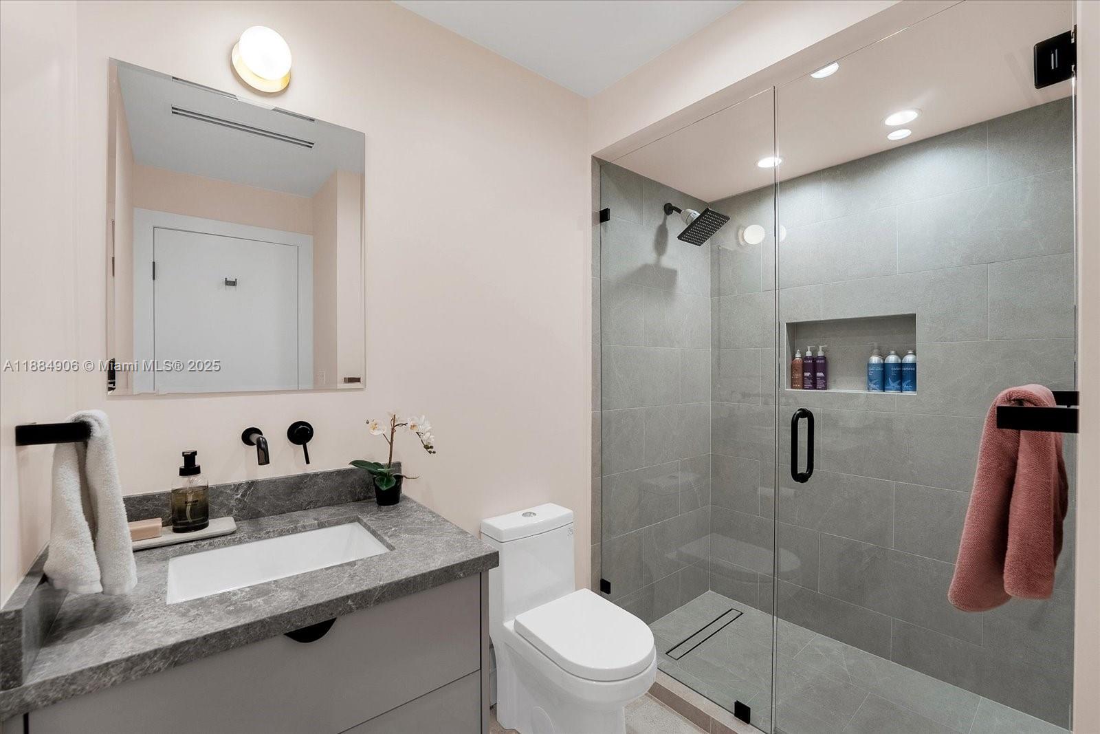CORAL GABLES BILTMORE SEC - Residential