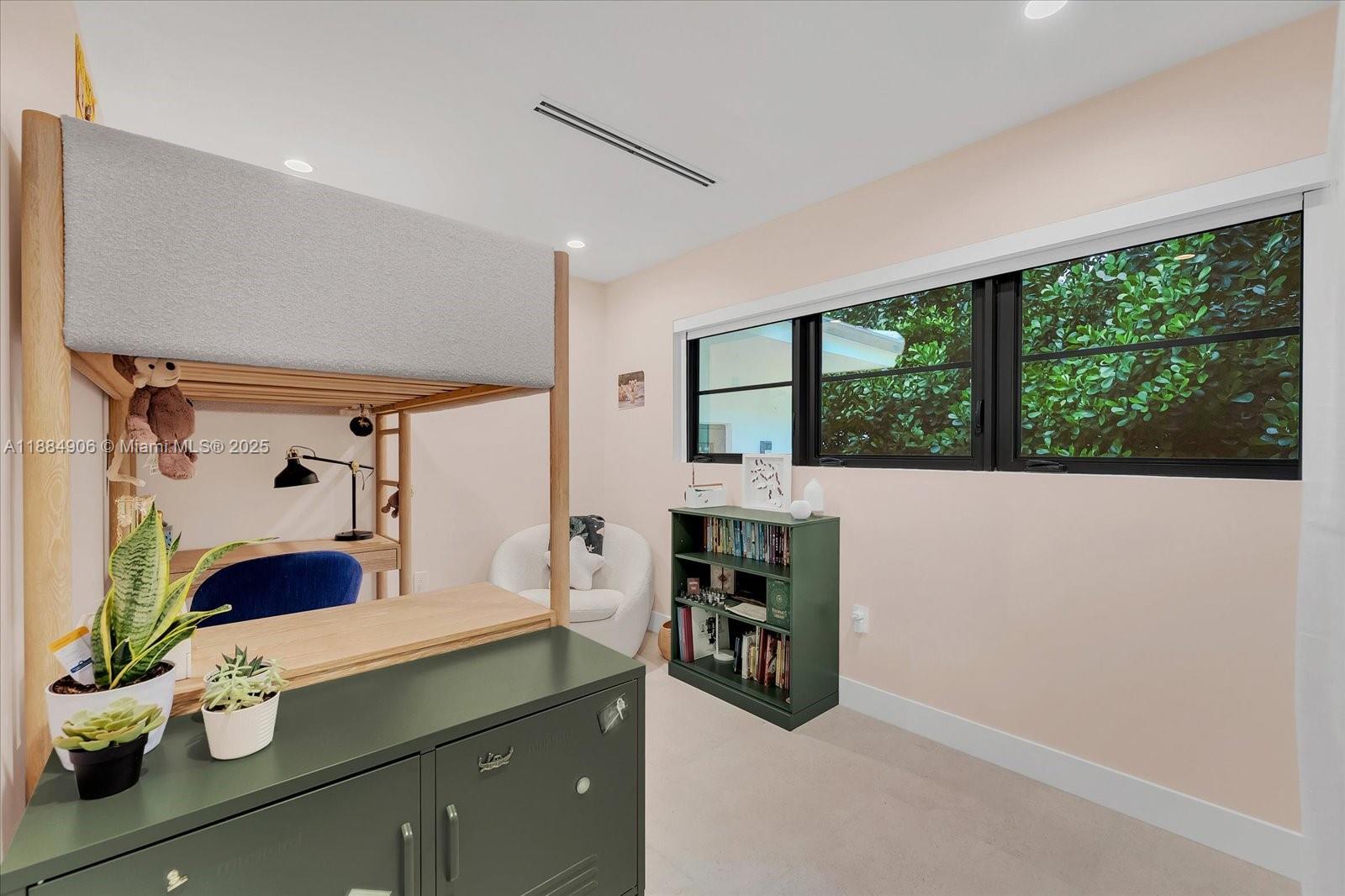 CORAL GABLES BILTMORE SEC - Residential