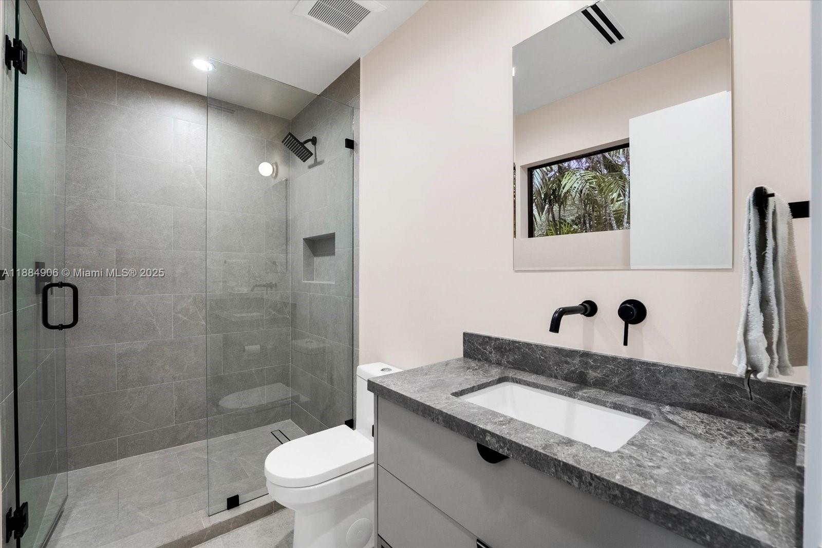 CORAL GABLES BILTMORE SEC - Residential