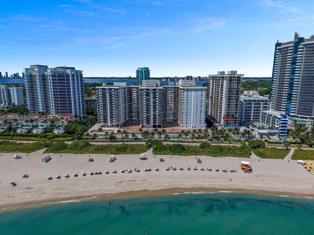 MAISON GRANDE CONDO - Residential