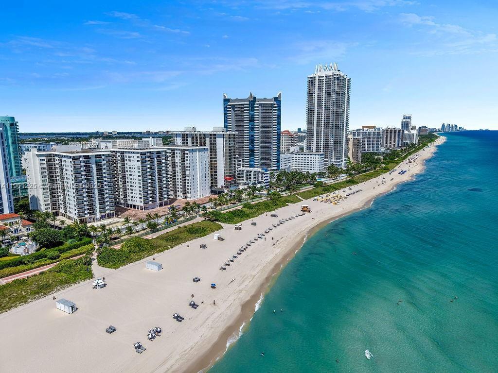 MAISON GRANDE CONDO - Residential