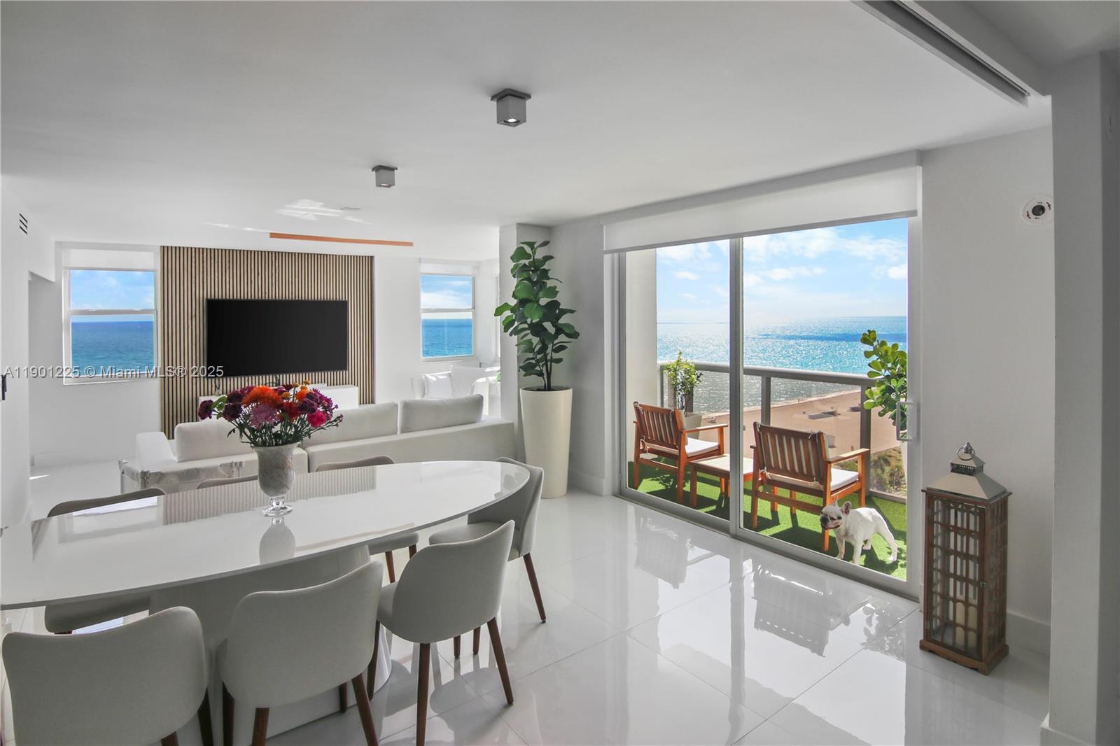 MAISON GRANDE CONDO - Residential