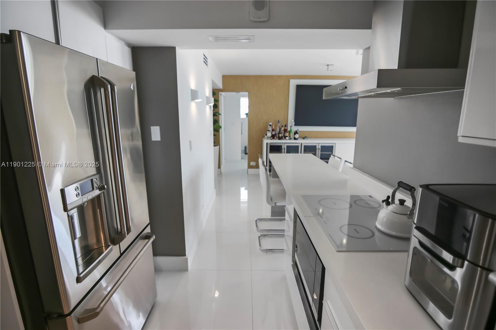 MAISON GRANDE CONDO - Residential