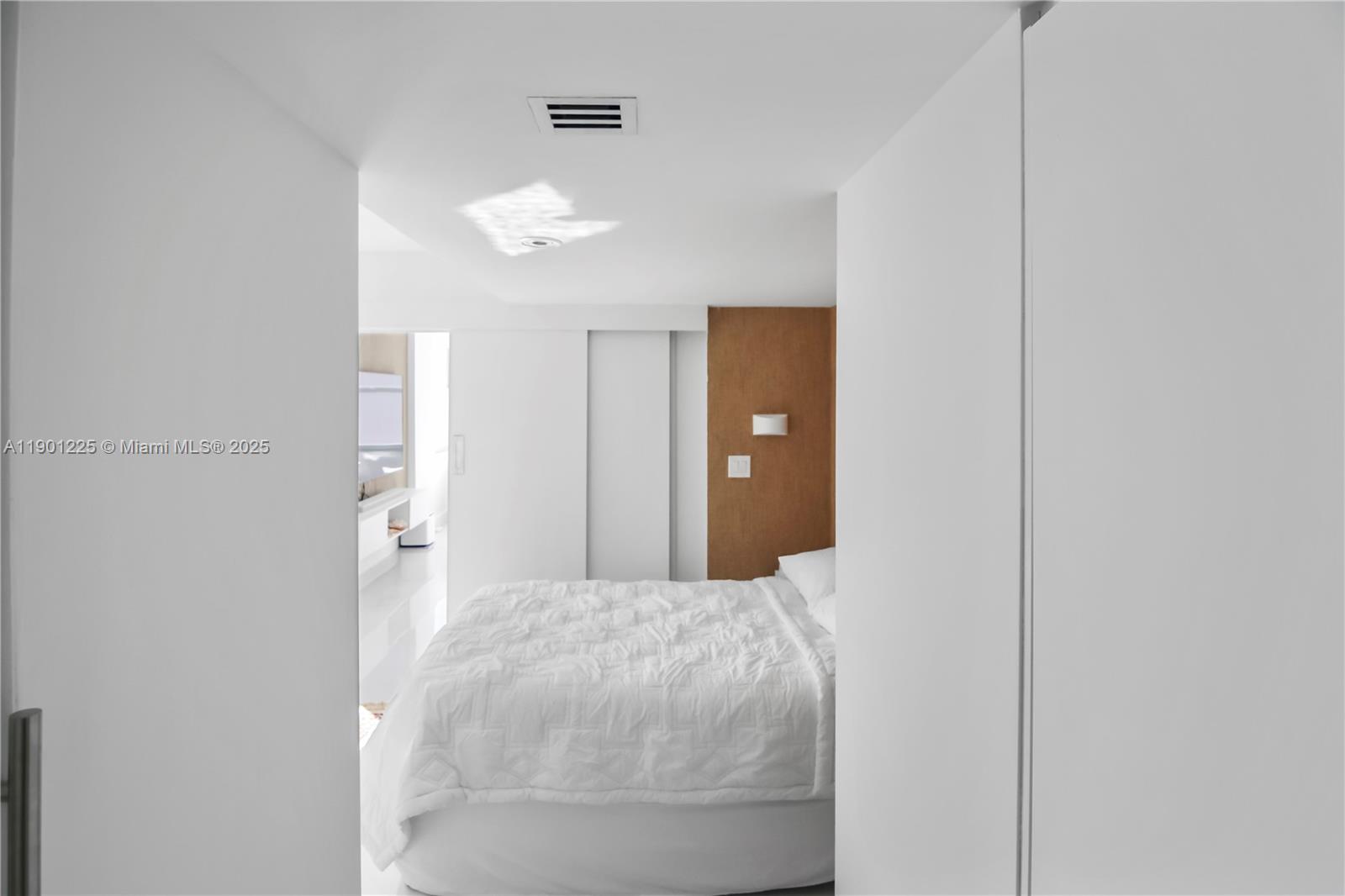 MAISON GRANDE CONDO - Residential