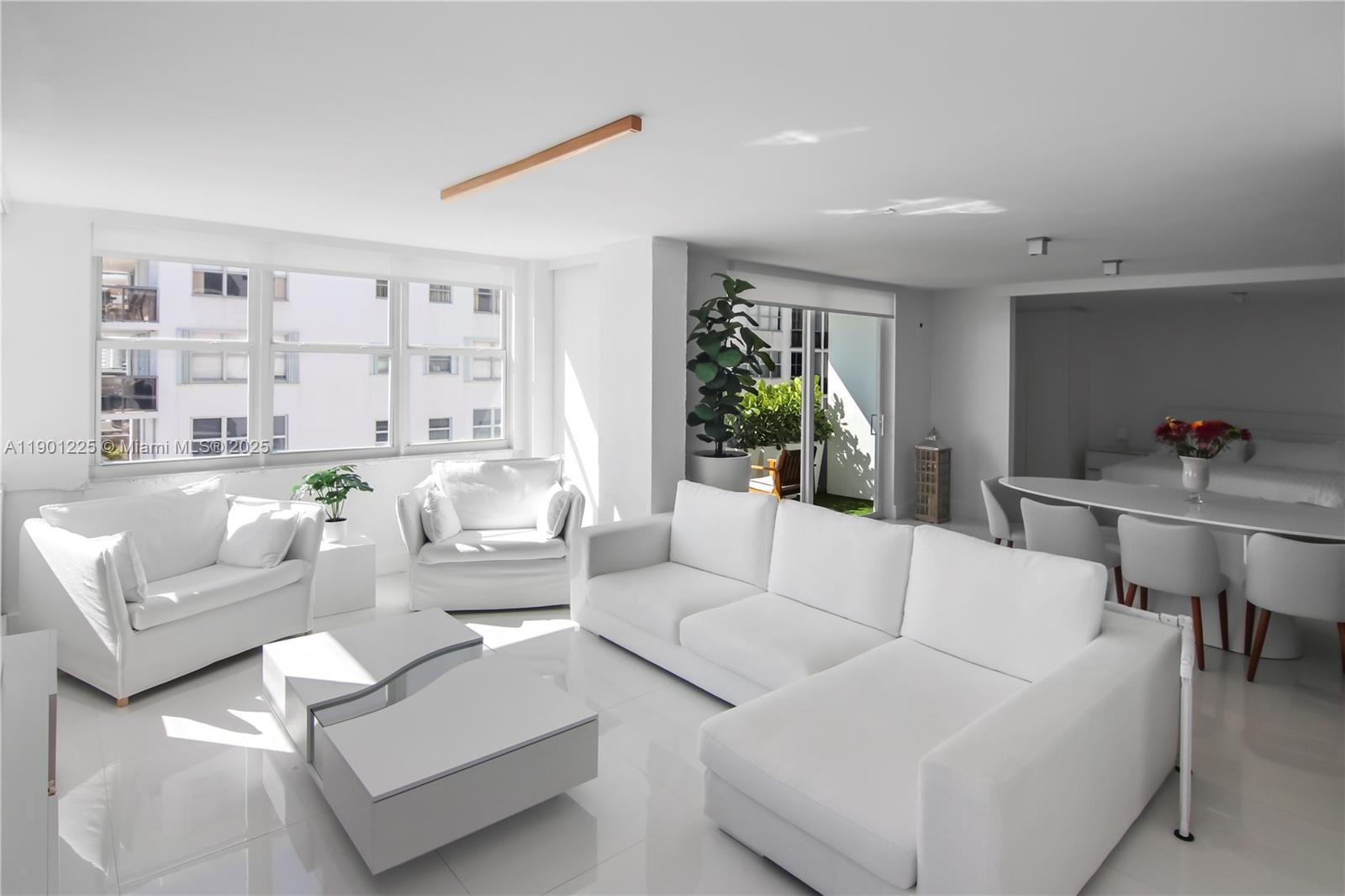 MAISON GRANDE CONDO - Residential