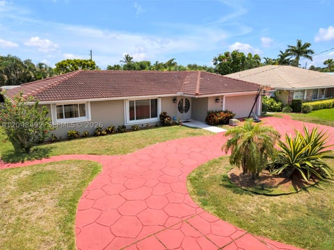 Photo of 2480 NE 46th St, Lighthouse Point, FL 33064 (MLS # A12048492)