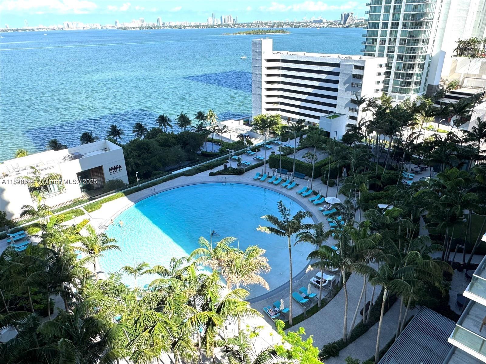 PARAISO BAY CONDO - Residential