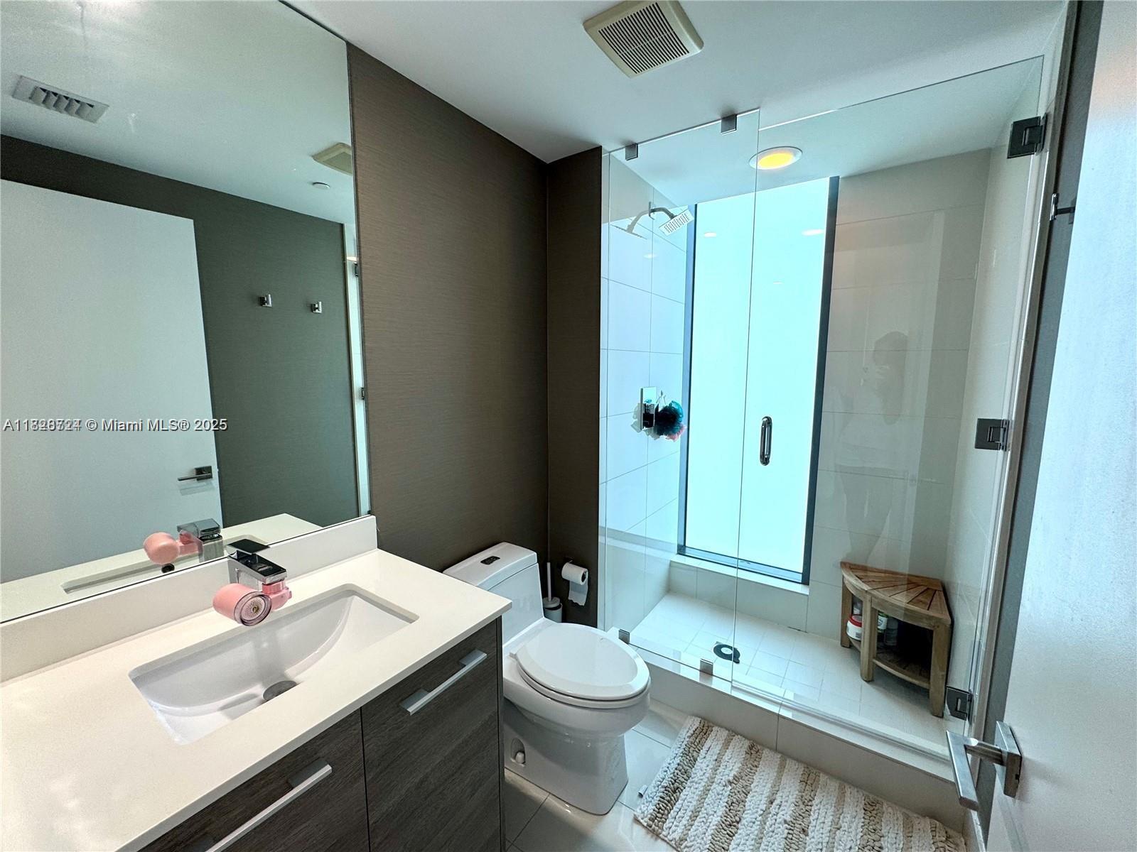 PARAISO BAY CONDO - Residential