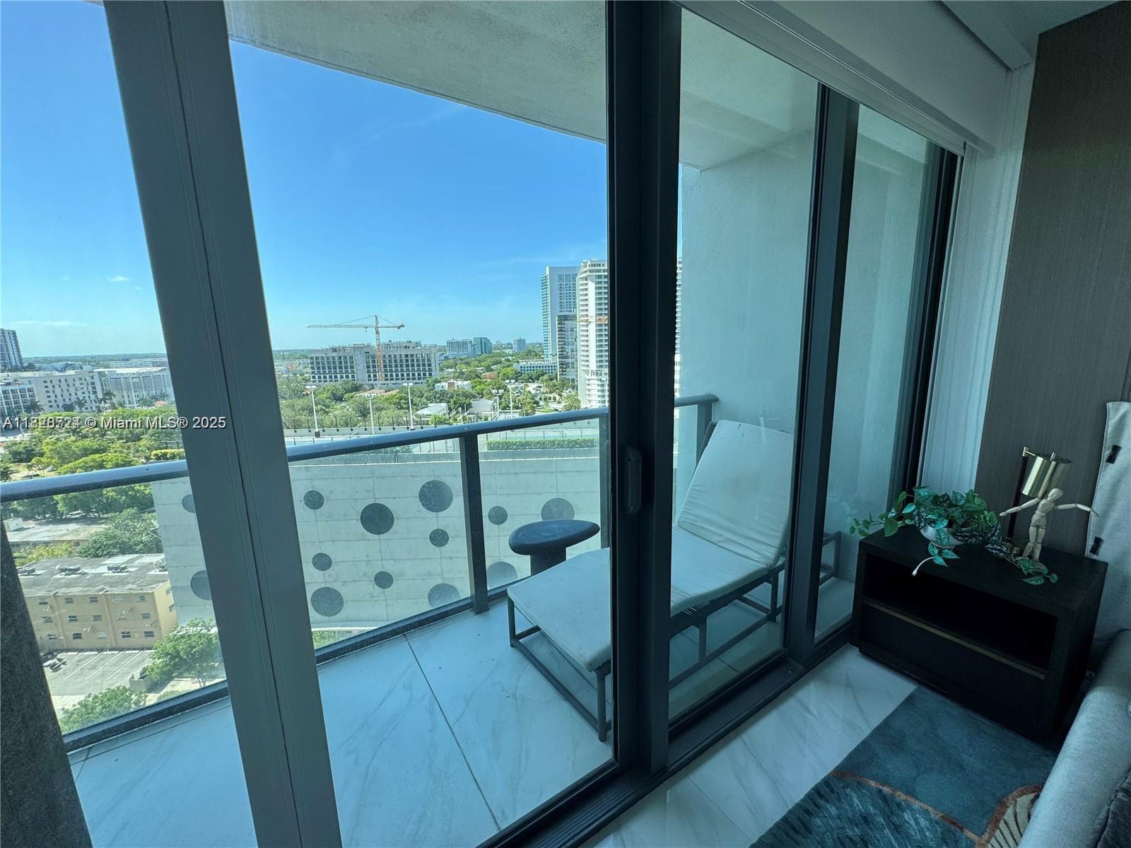 PARAISO BAY CONDO - Residential