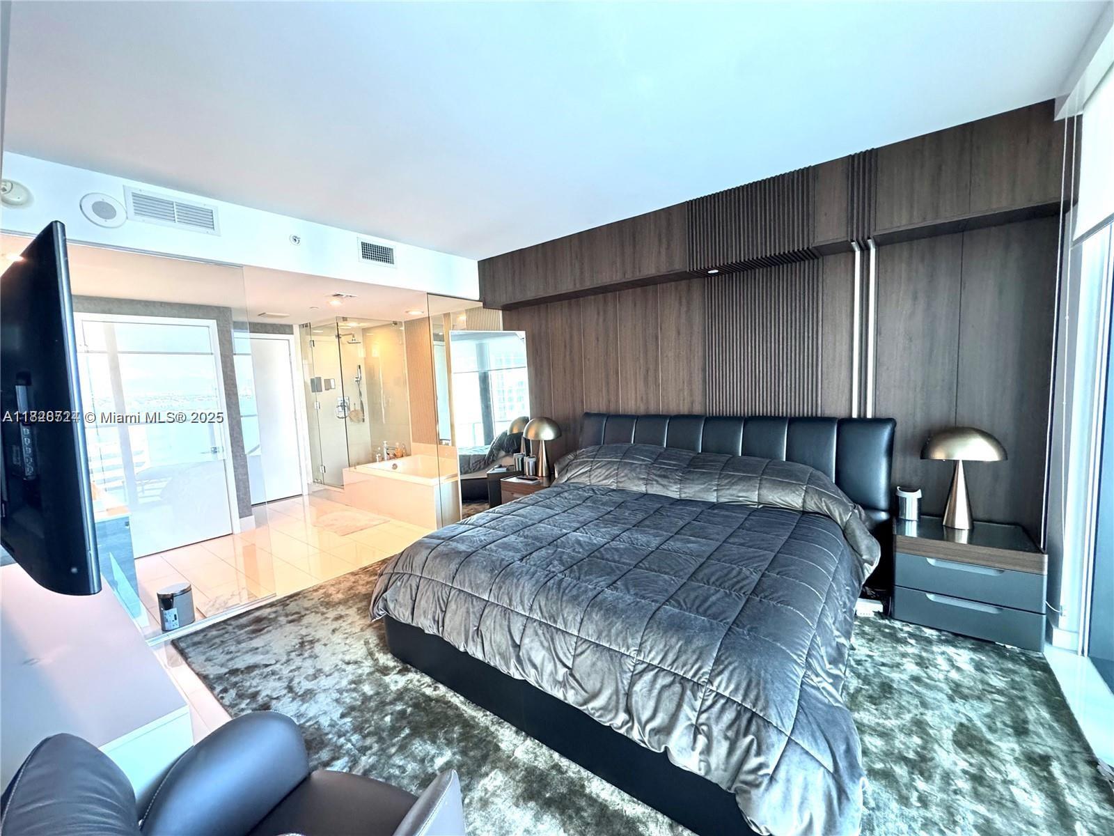 PARAISO BAY CONDO - Residential