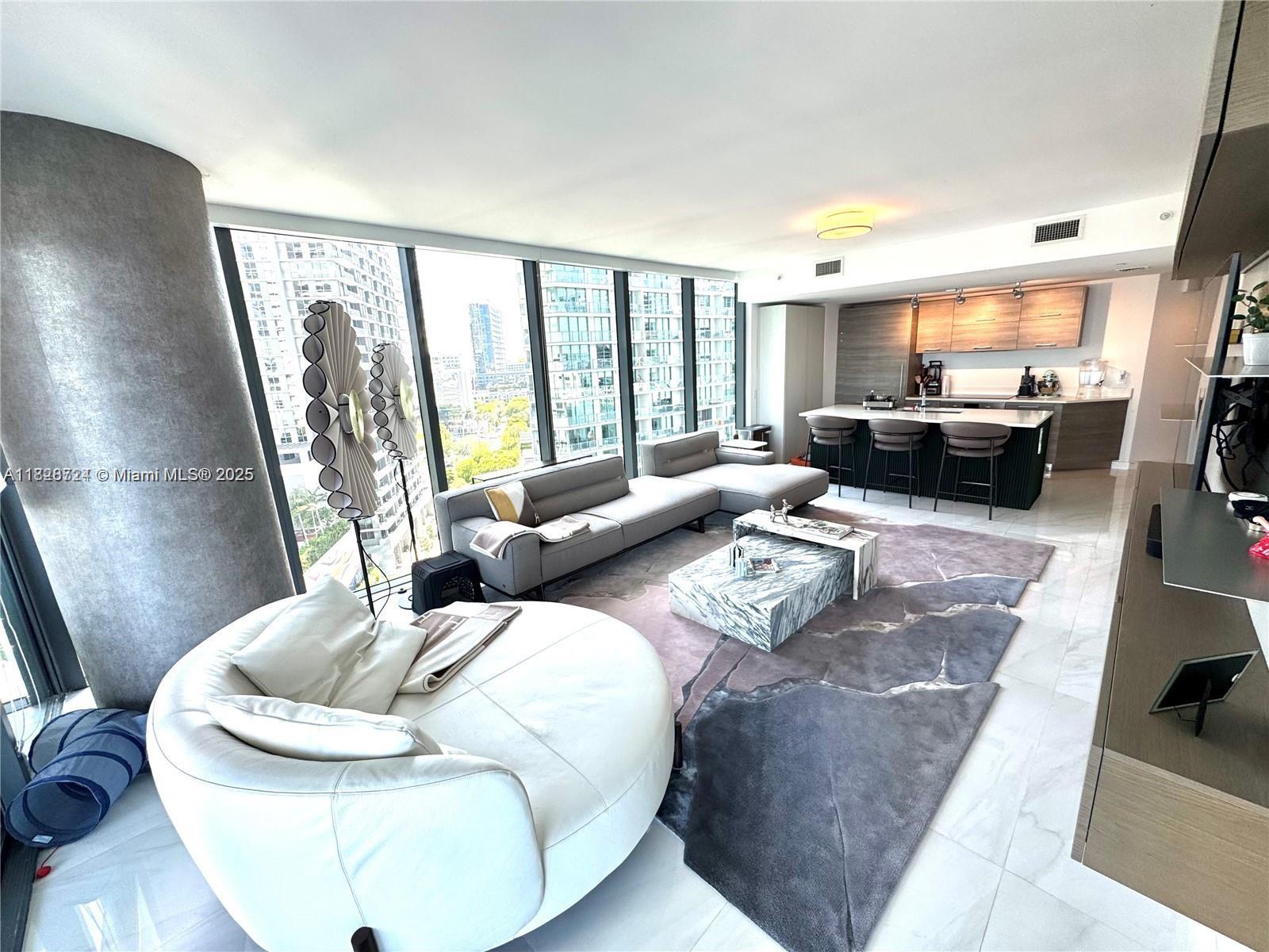 PARAISO BAY CONDO - Residential