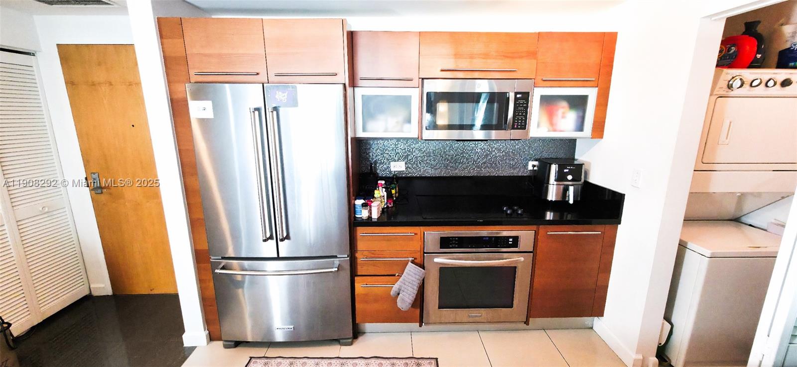 VIZCAYNE SOUTH CONDO - Residential Lease