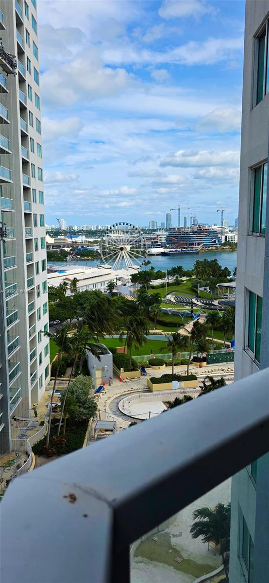 VIZCAYNE SOUTH CONDO - Residential Lease