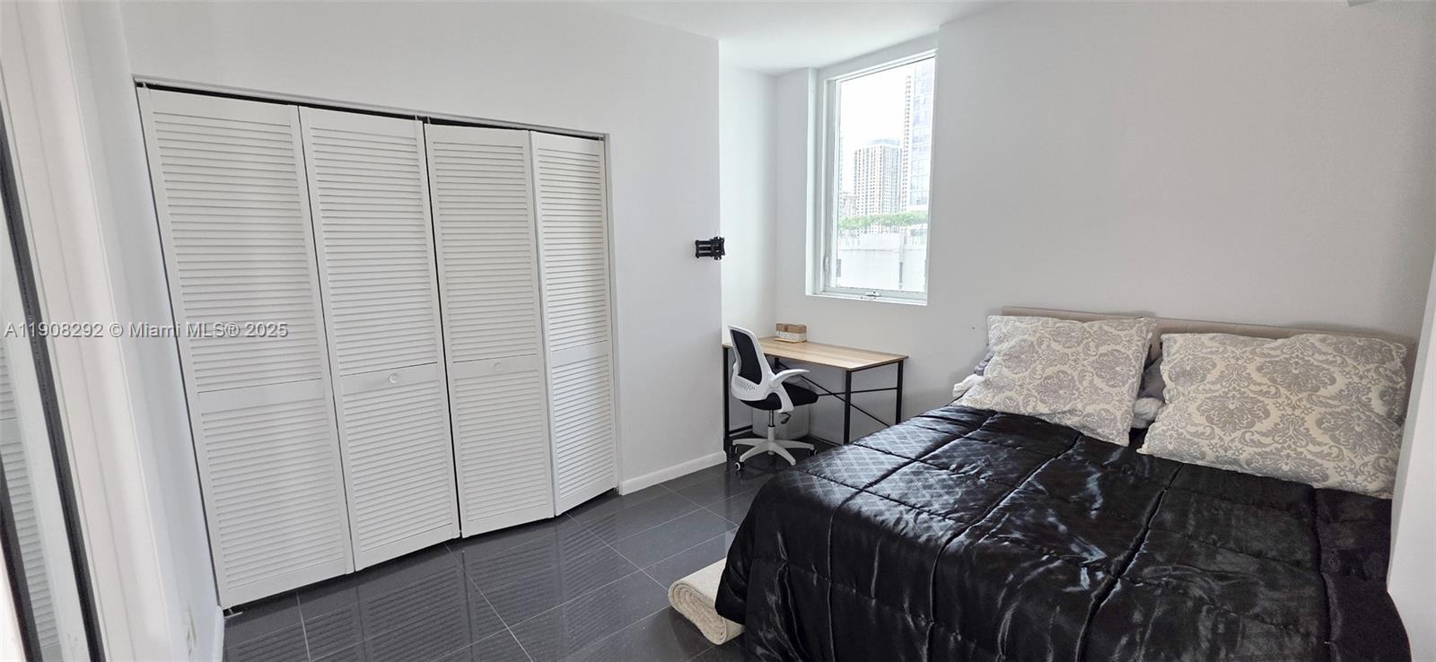 VIZCAYNE SOUTH CONDO - Residential Lease