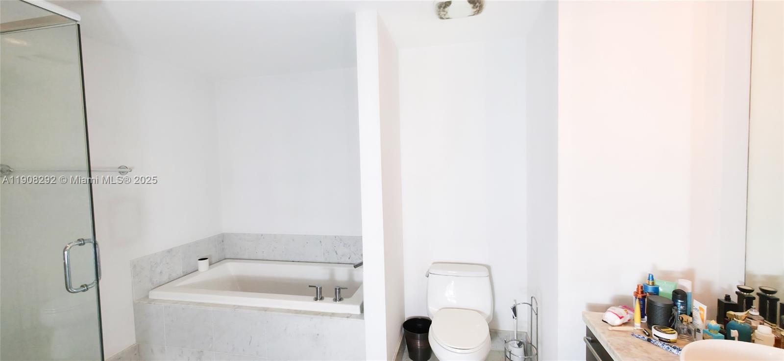 VIZCAYNE SOUTH CONDO - Residential Lease