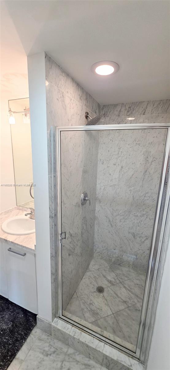 VIZCAYNE SOUTH CONDO - Residential Lease