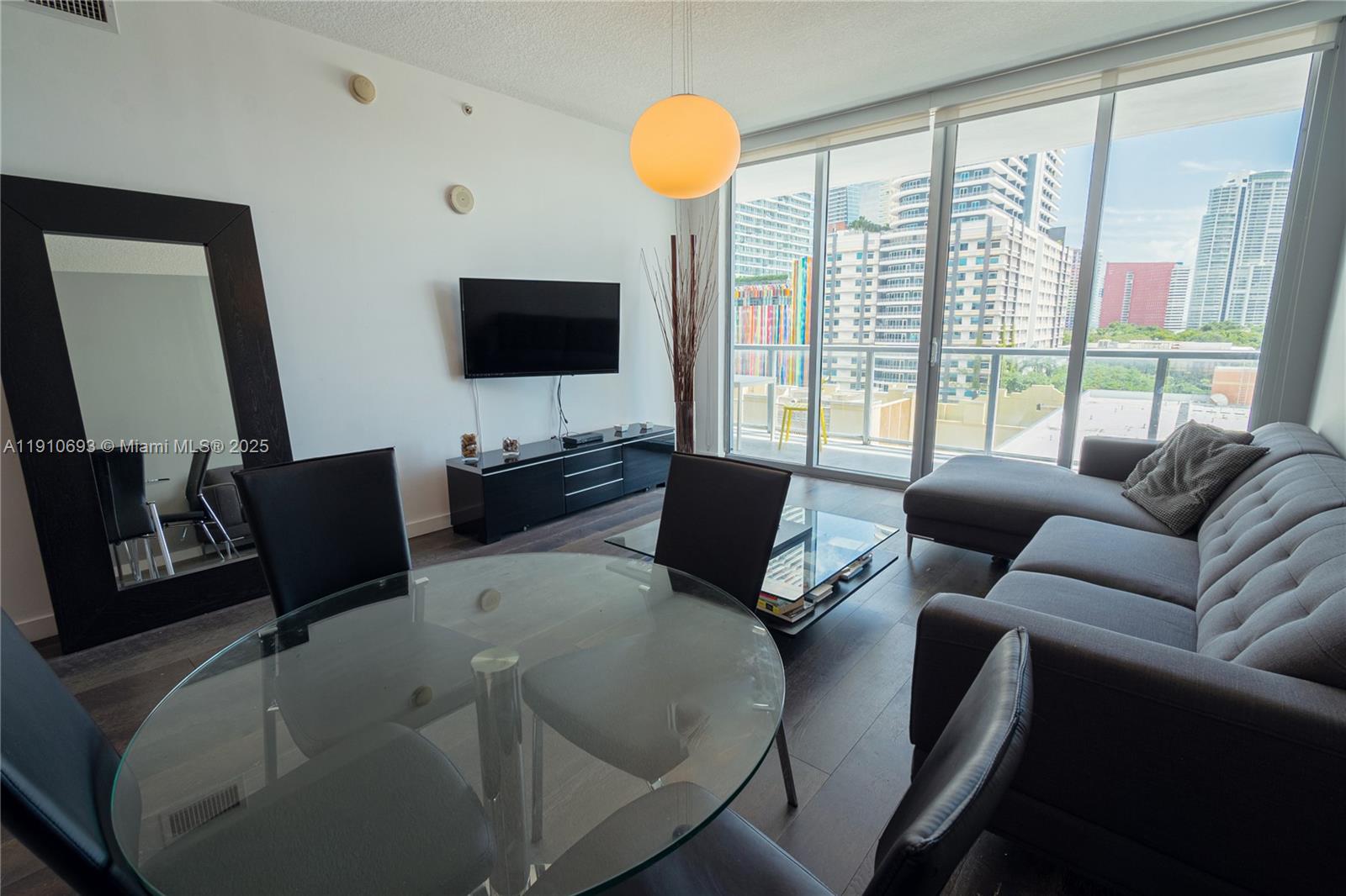 THE AXIS ON BRICKELL COND - Residential