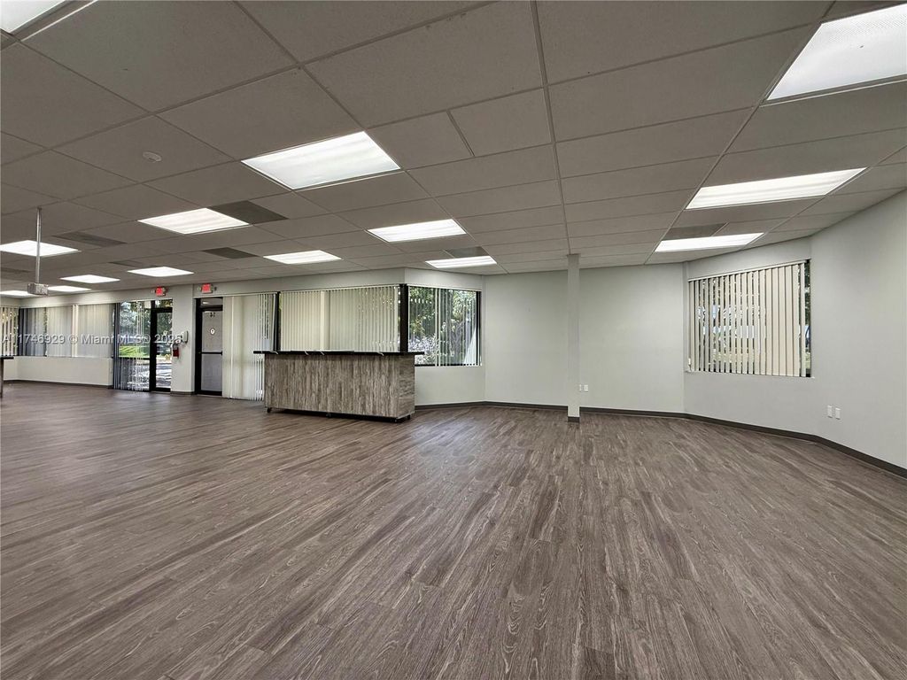 Photo of 5420 NW 33rd Ave #15, Fort Lauderdale, FL 33309 (MLS # A11746929)