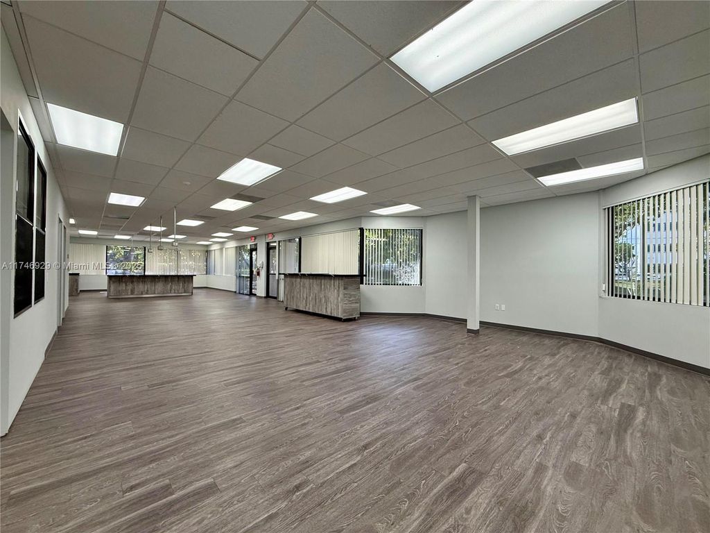 Photo of 5420 NW 33rd Ave #15, Fort Lauderdale, FL 33309 (MLS # A11746929)