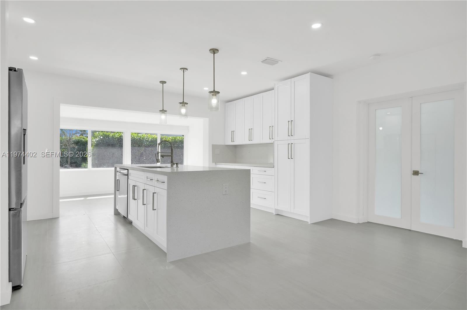 CAROLE HELMS MANOR - Residential Lease