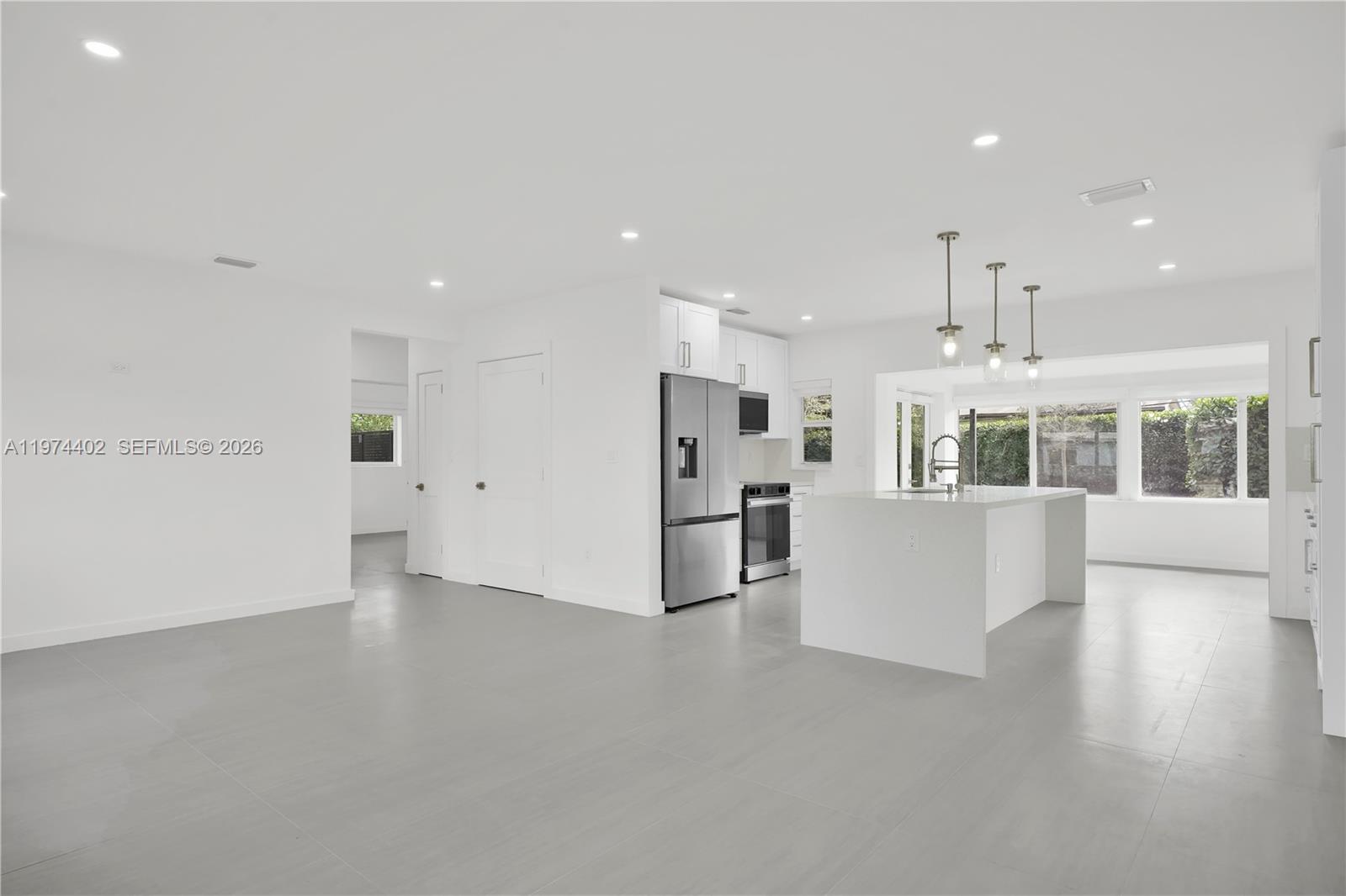 CAROLE HELMS MANOR - Residential Lease