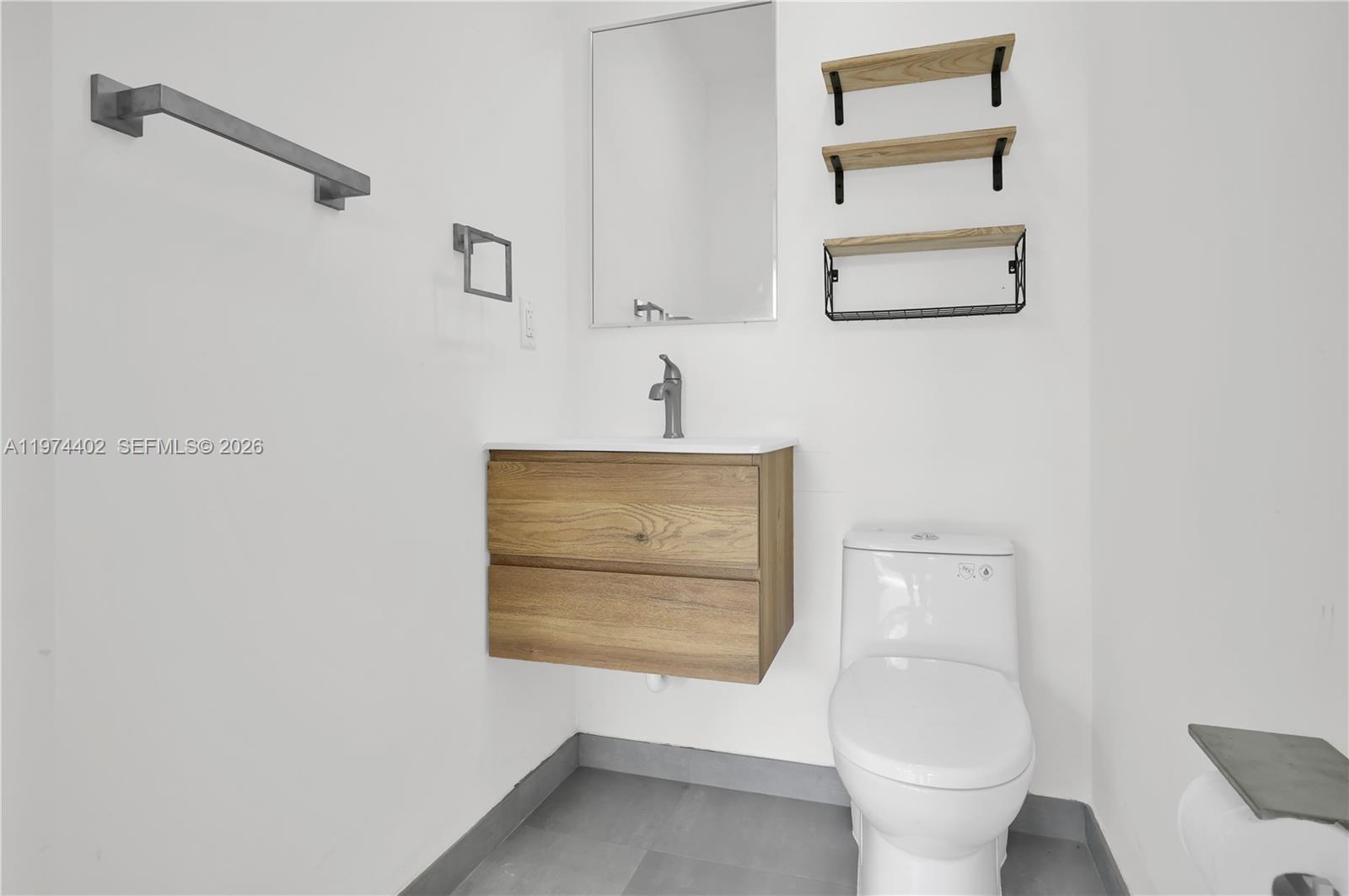 CAROLE HELMS MANOR - Residential Lease