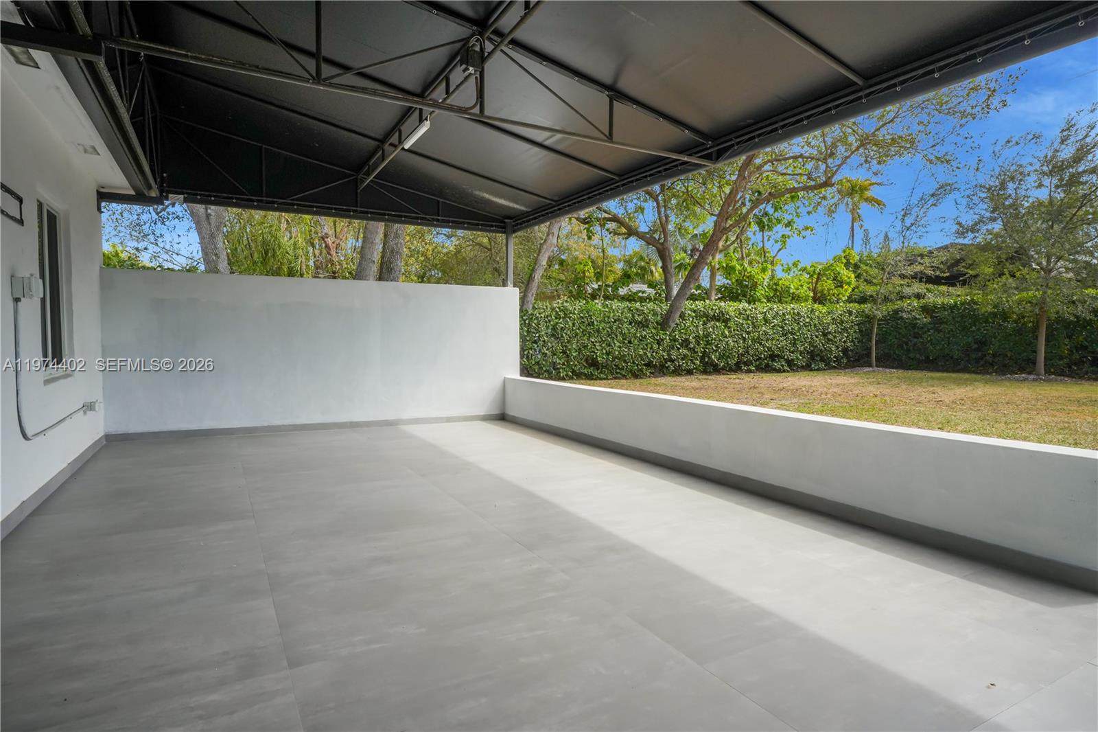 CAROLE HELMS MANOR - Residential Lease