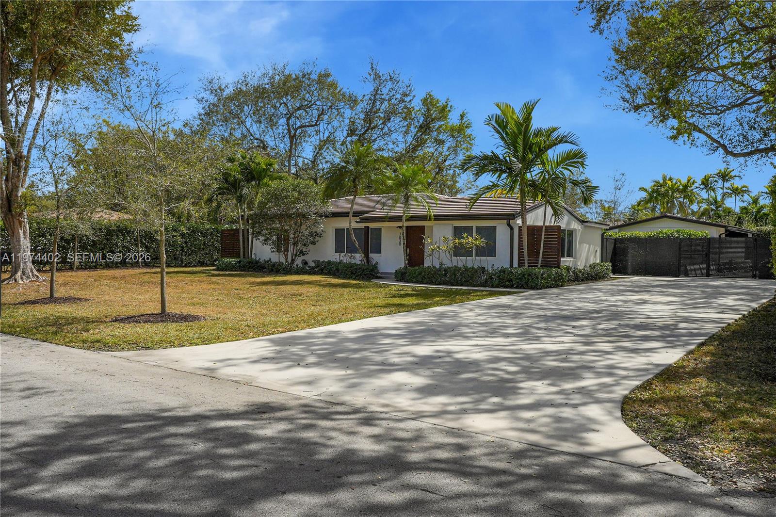 CAROLE HELMS MANOR - Residential Lease