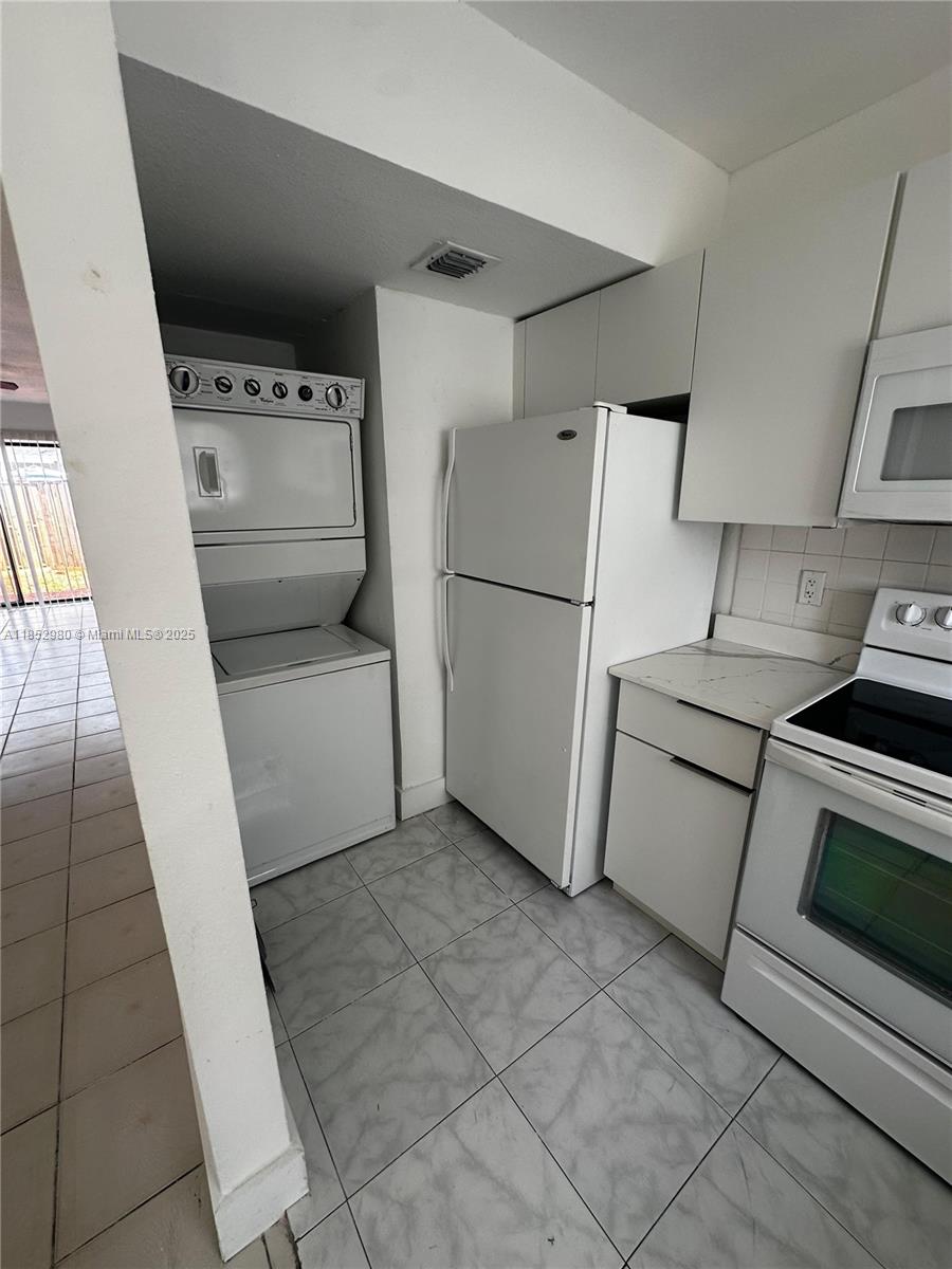 2300 NW 52nd Ave 2300