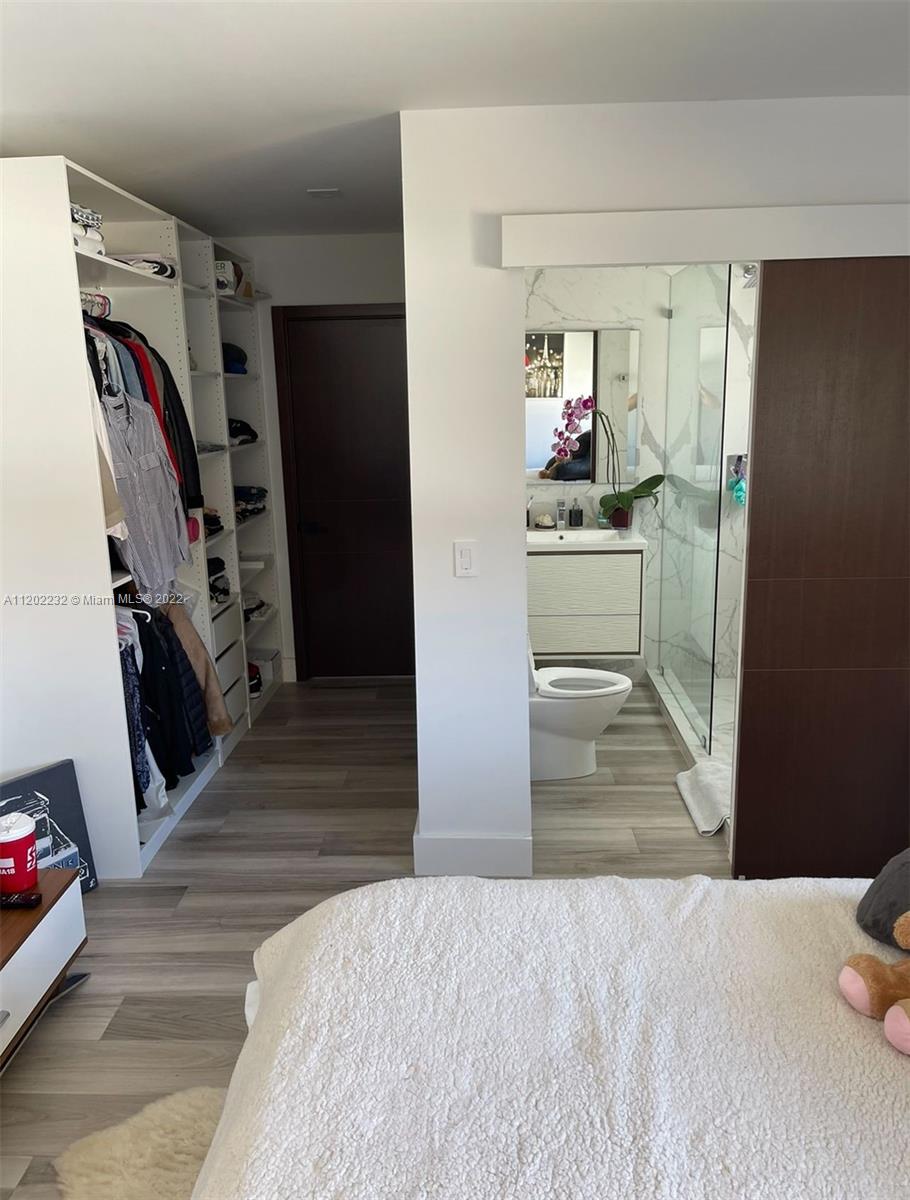 BISCAYNE POINT - Residential Lease