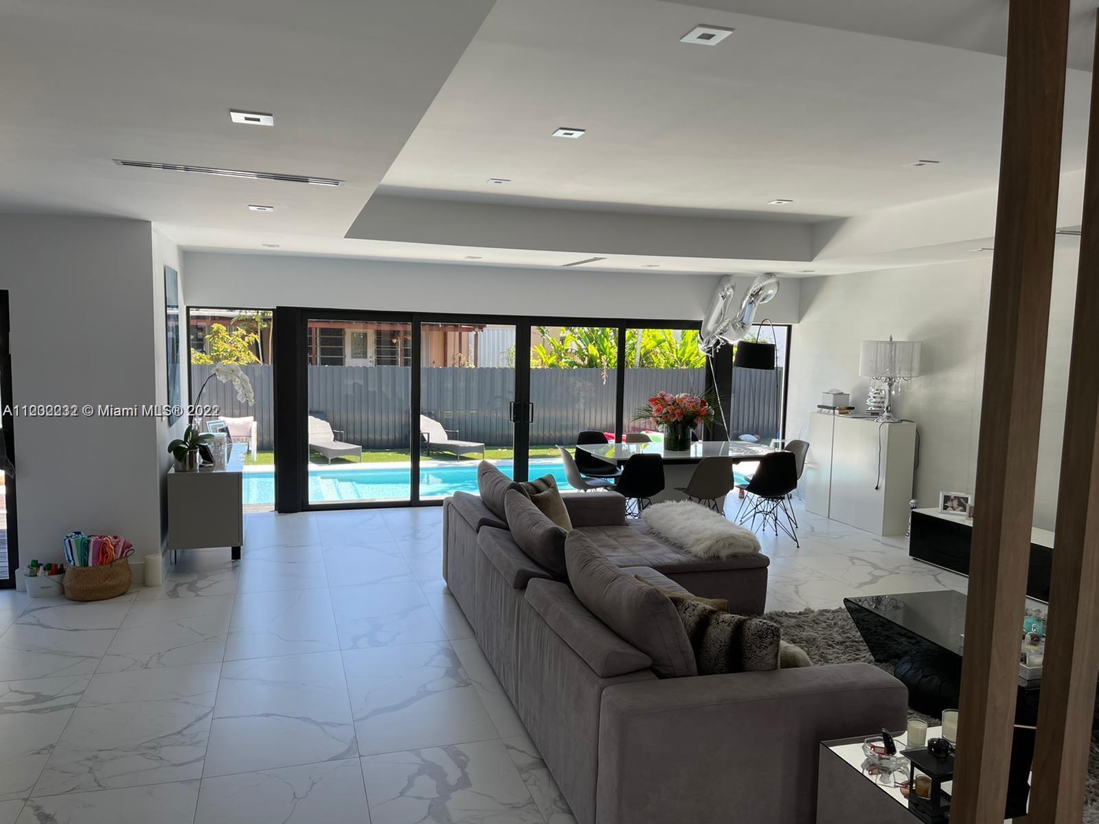 BISCAYNE POINT - Residential Lease