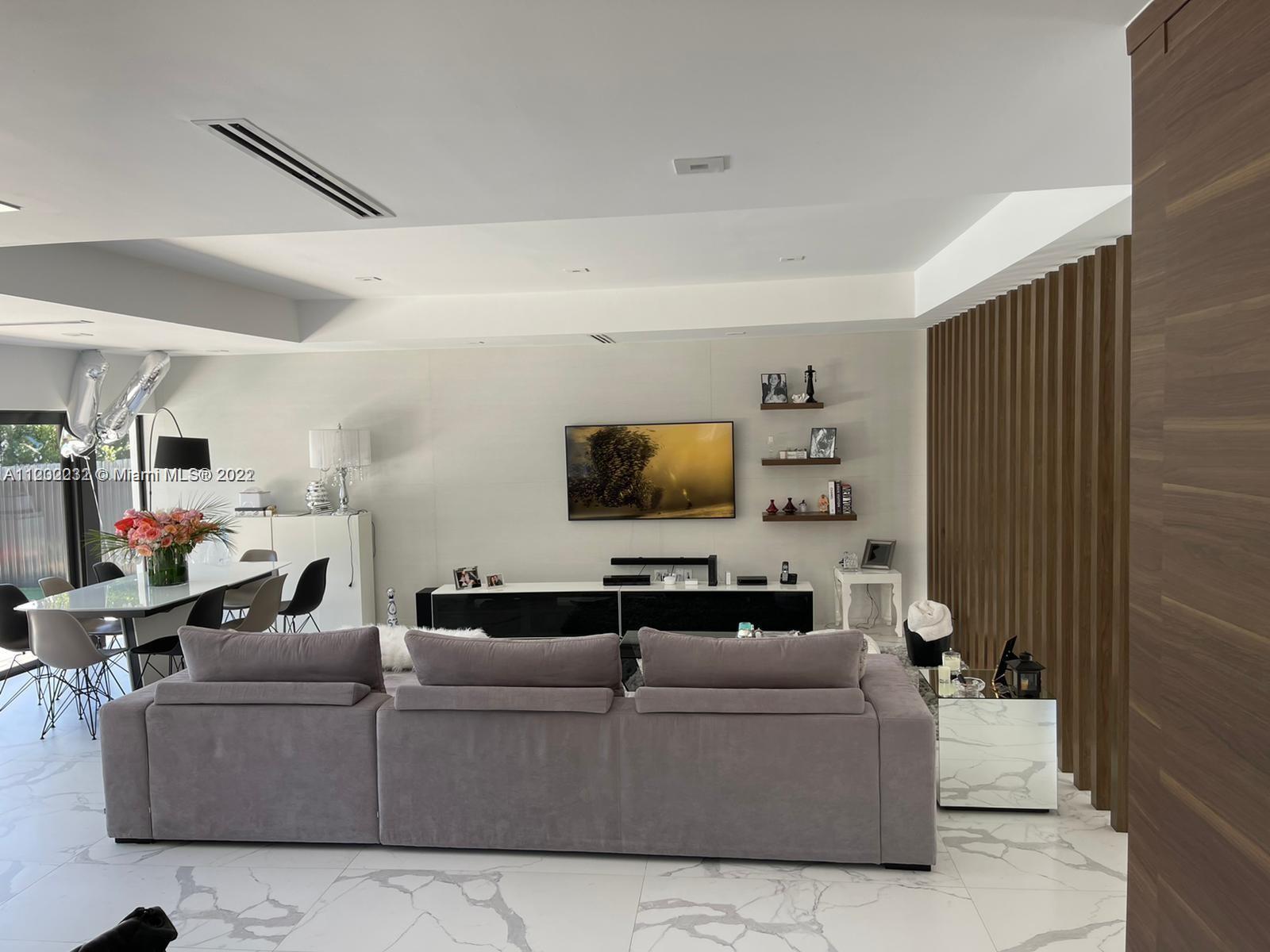 BISCAYNE POINT - Residential Lease