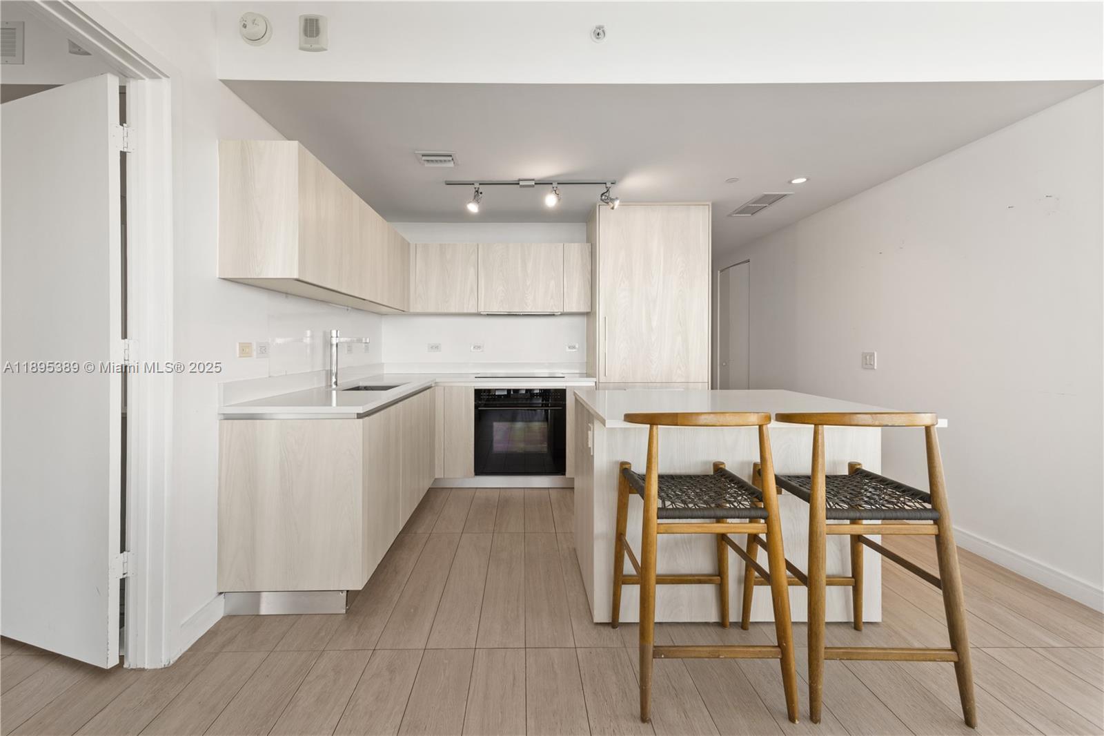 ONE PARAISO CONDO - Residential Lease